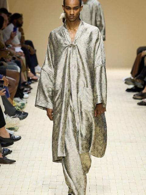 Коллекция Emporio Armani Menswear весна-лето 2026 (107887-emporio- armani-ss-09.jpg)
